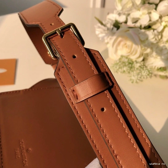 WIS Louis Show） Belt Spring Bag（2019 Vuitton 0912